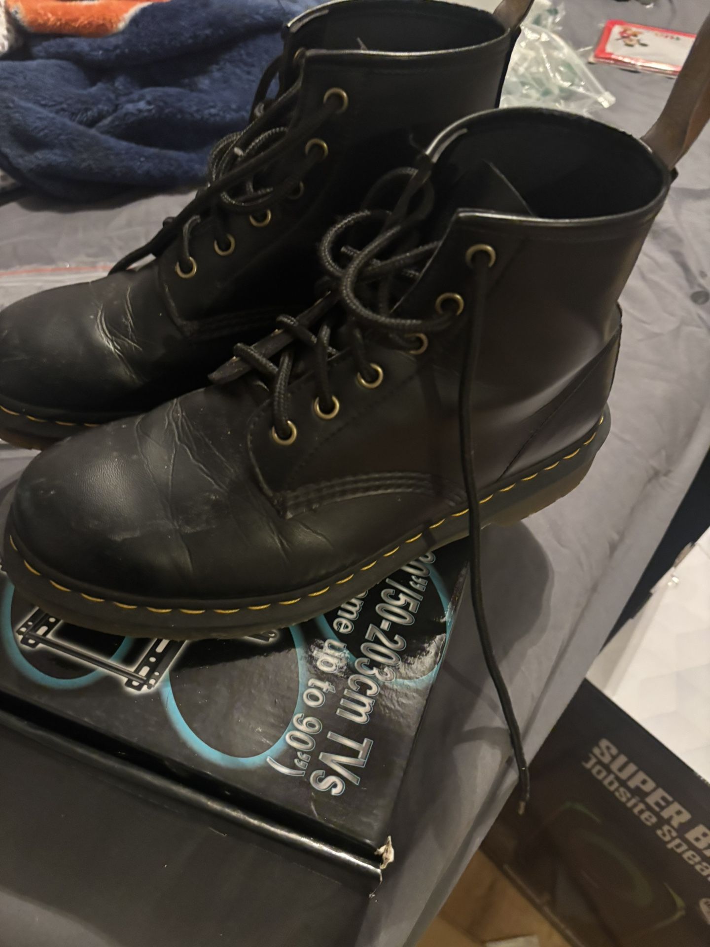 Shoes Doc Martens And Converse