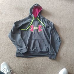 Under Armor Sweatshirt