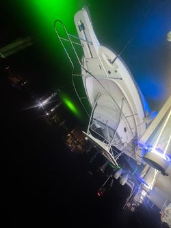 Boston whaler 28’ outrage