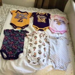 6 Camisetitas  3  Nuevas Y 3; Seminuevas  Size  3 / 6 M  $10  Firme  Precio 