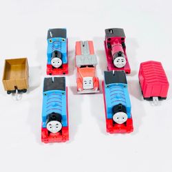 Thomas the Train & Friends Lot of 6 Figures Metal Plastic Railway Engines Carts 