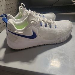 Nike Women's Zoom HyperAce 2 Volleyball Shoes SIZE 9