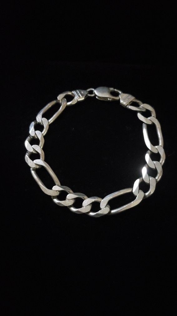 8" x 11.5mm Heavy Solid Sterling Silver Figaro Chain Bracelet, Made in Italy. Mint!