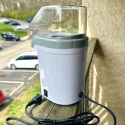 Brentwood Hot Air Popcorn Maker – Brand New!