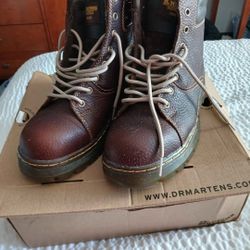 Doc Martin  Boots 