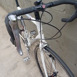 TREK  Size 700 Frame 60cm Speed 27 Partes  ultegra