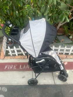 Cloud Plus Baby Stroller Black and White