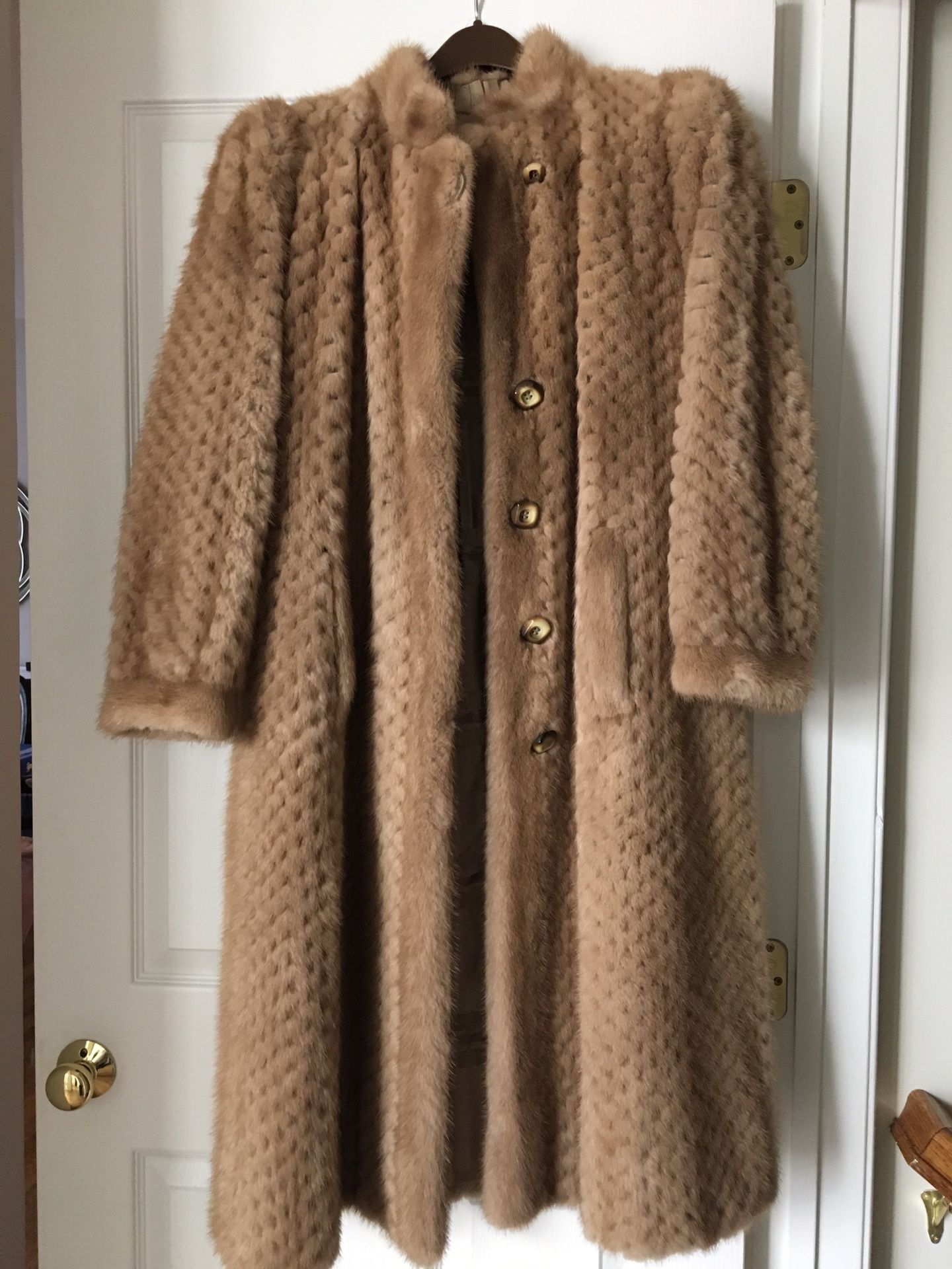 Genuine Light Brown Blond Mink Fur Vintage Coat