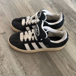 Black Adidas Campus
