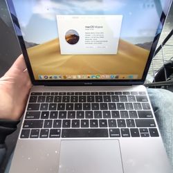 Macbook Air 2017 A1534 Great Condition 