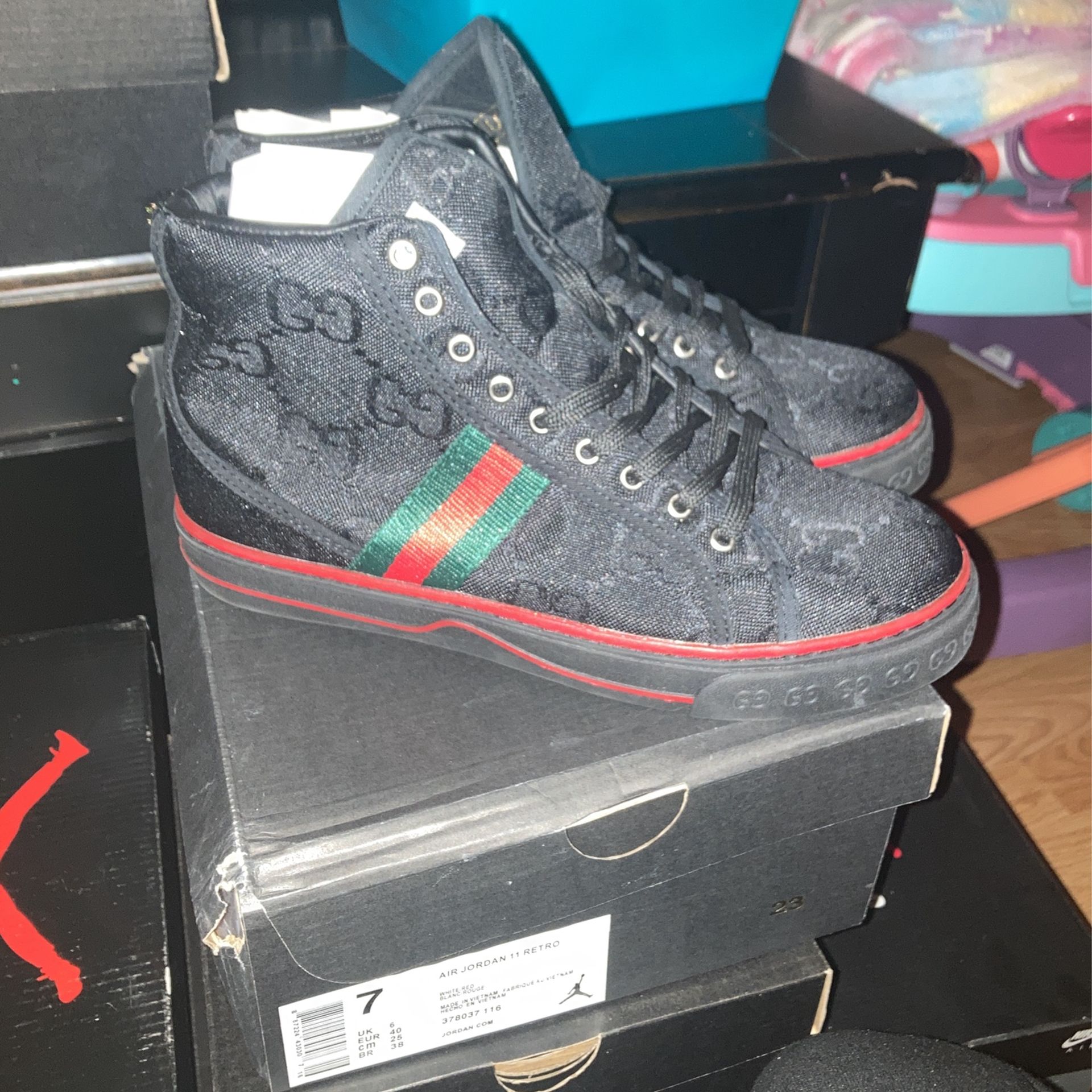 Gucci Shoes Size 7 But Fit A Lil Big. I Got A Pair Of My Own $100