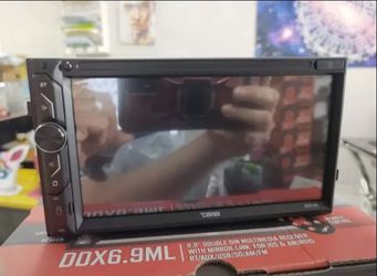 6.9" Touchscreen DS18 with DVD Bluetooth USB 2 Speakers included