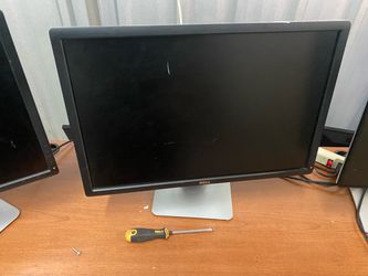Dell Flat Screen Monitor with Stand