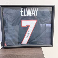 Autographed Denver Broncos Memorabilia