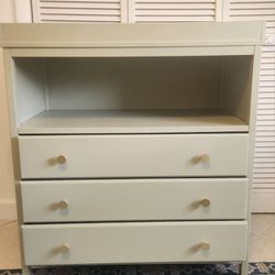 One Of A Kind Baby Changing Table/dresser