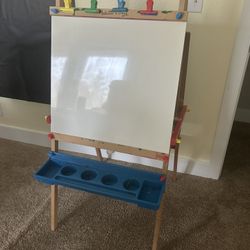 Kids Easel- Melissa & Doug