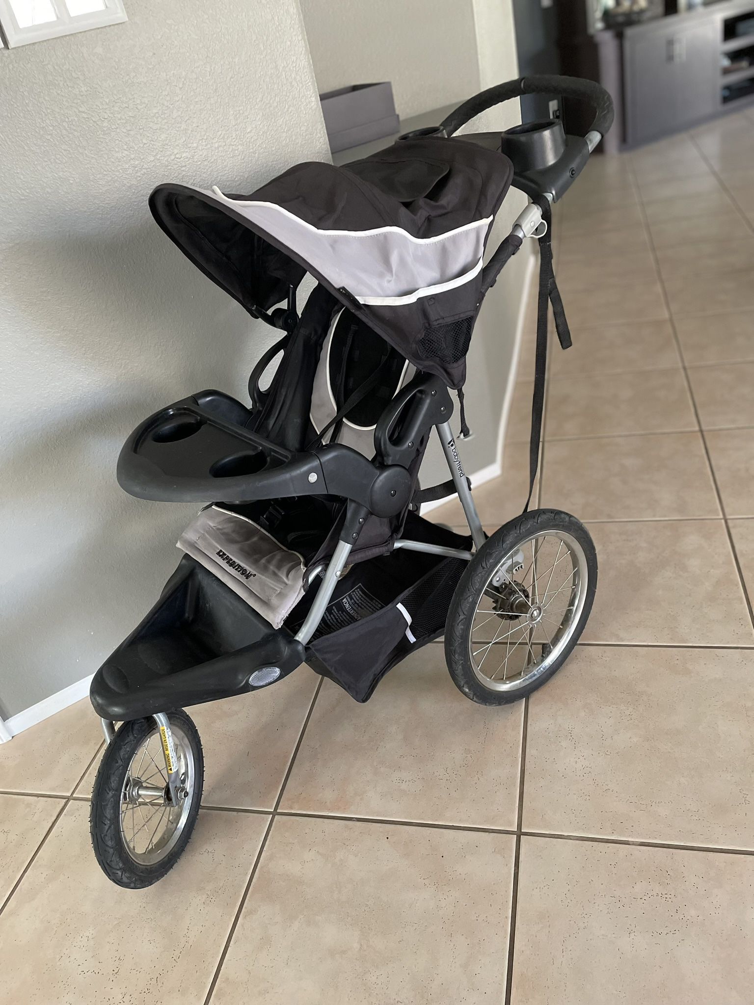 Baby trend Expedition jogging Stroller