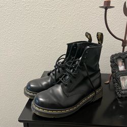 Dr. Martens 