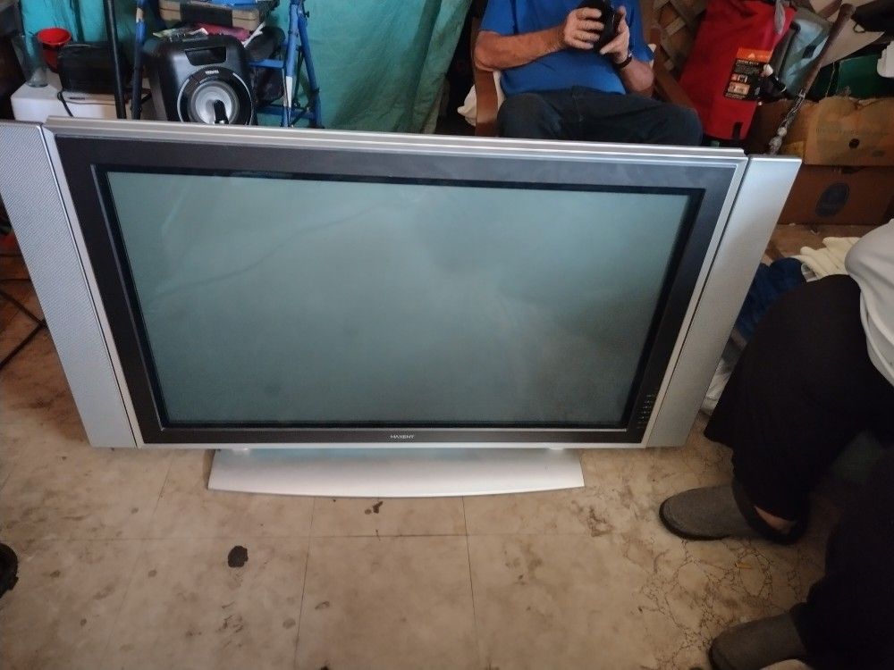 Maxent Flat Screen Tv (Not A Smart Tv)