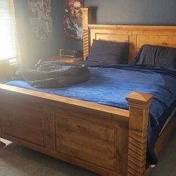 King Size Bed With 2 Dressers And 2 Night Stands
