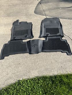 Toyota Highlander All Seasonal Mats