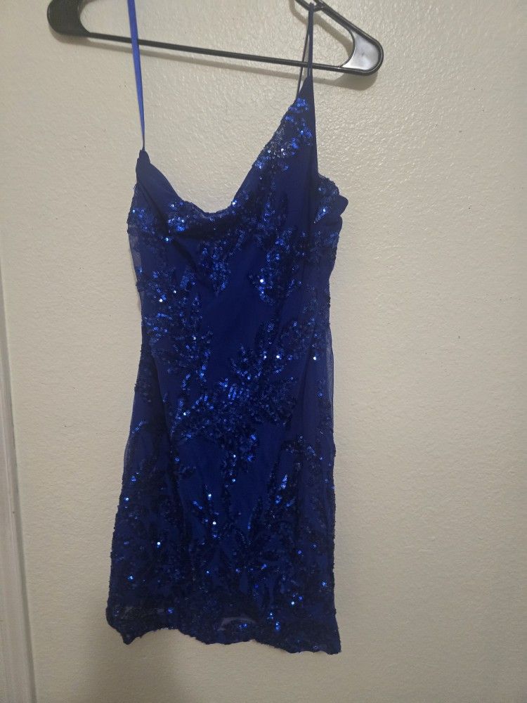 Homecoming Dress - Windsor Medium