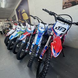 Dirt Bikes 