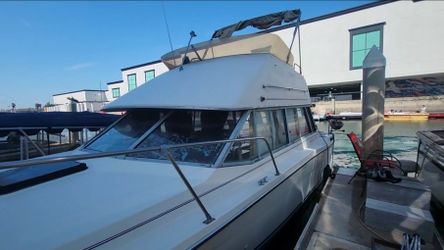 1983 Bayliner 28' Cruiser
