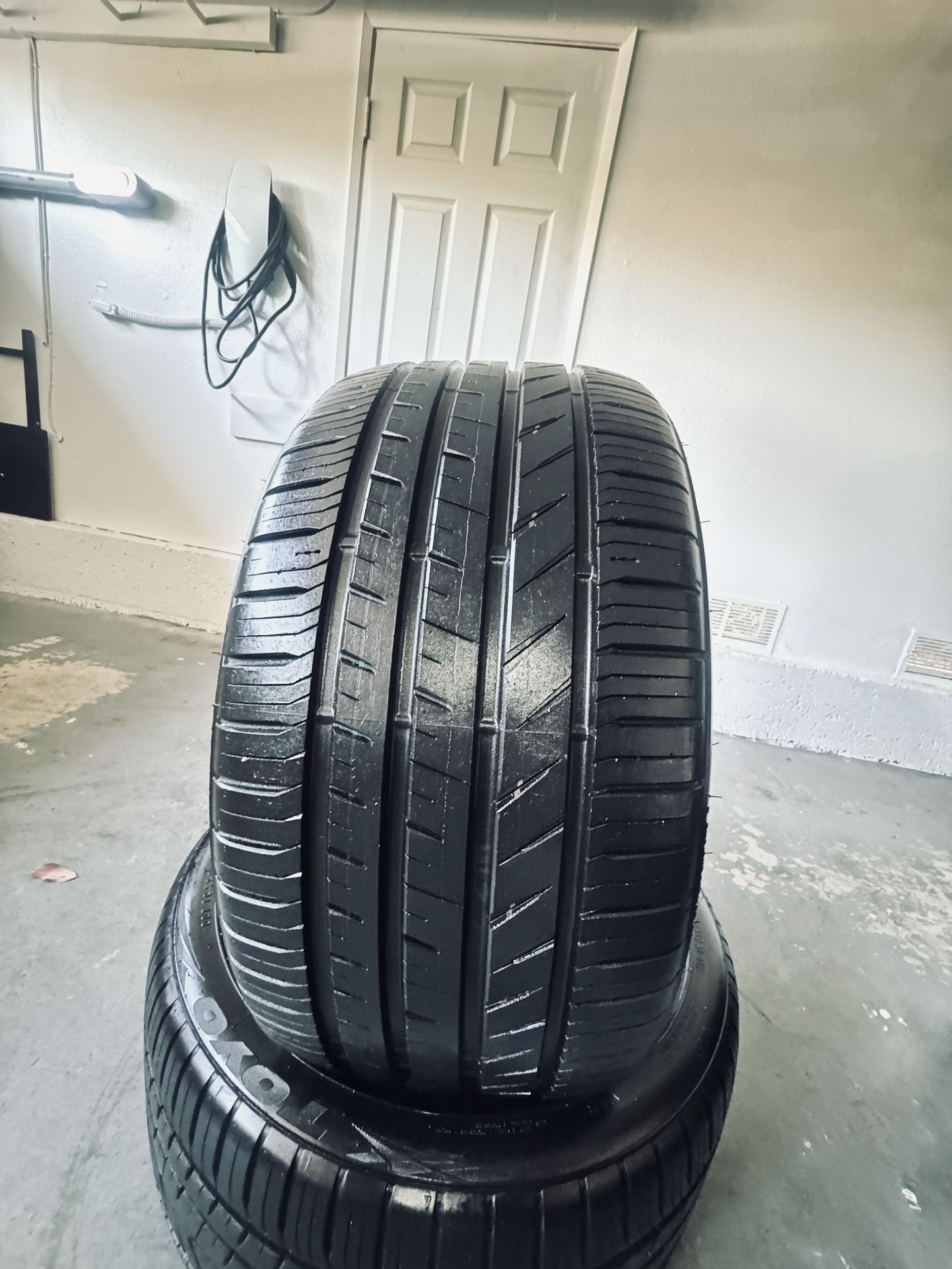 265/35/20 Toyo Proxes Sport A/S Like New Tread (2)