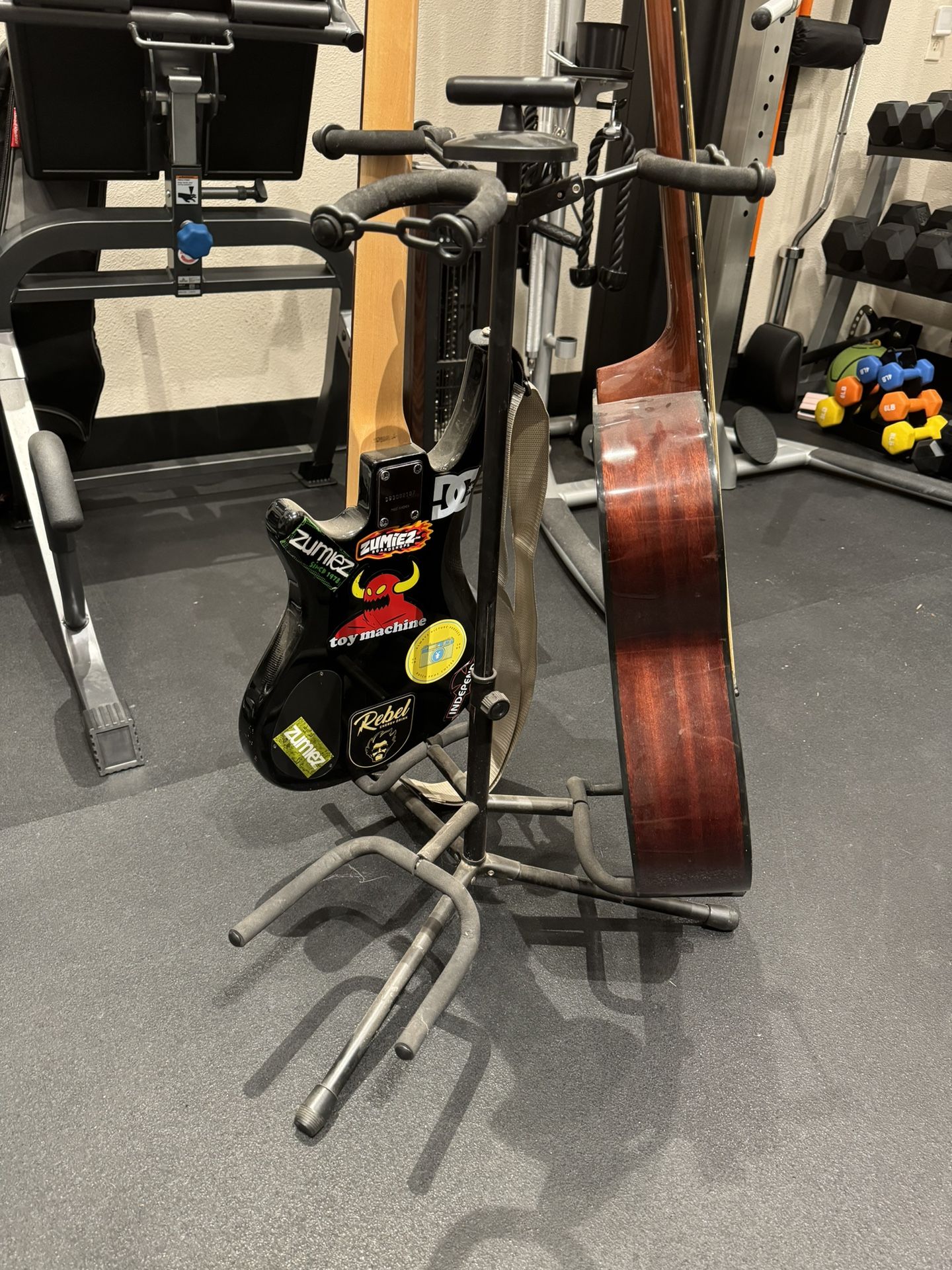 Triple Guitar Stand