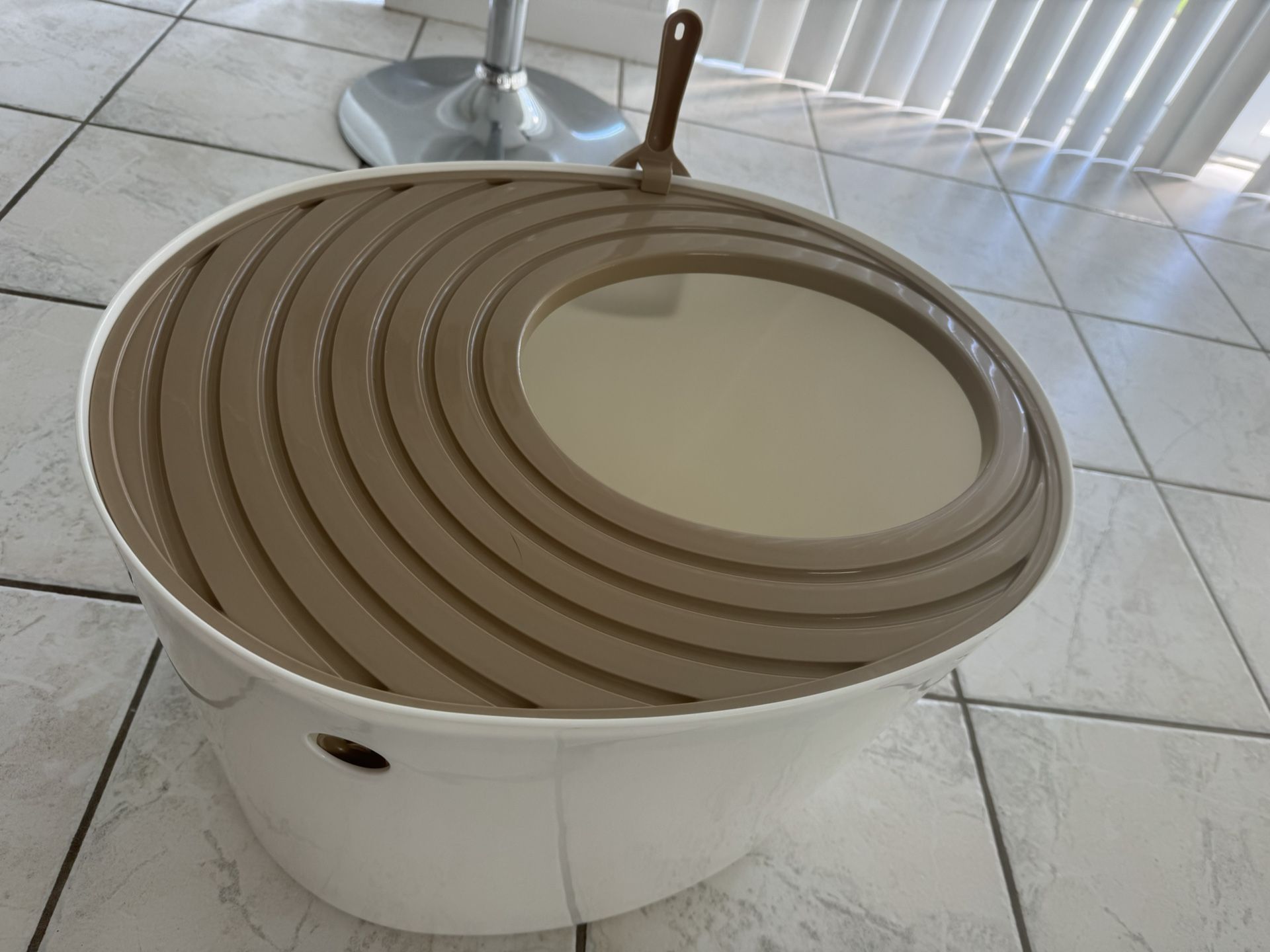 Cat Litter Box Brand New