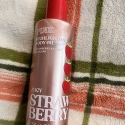 PINK VS Strawberry Shimmer Body Oil 