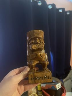 Hawaii Wooden Figure