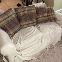 2-3 Couch Set With Couch Covers