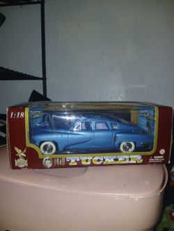 Road Legends 1948 Tucker 1:18 Diecast Model Car