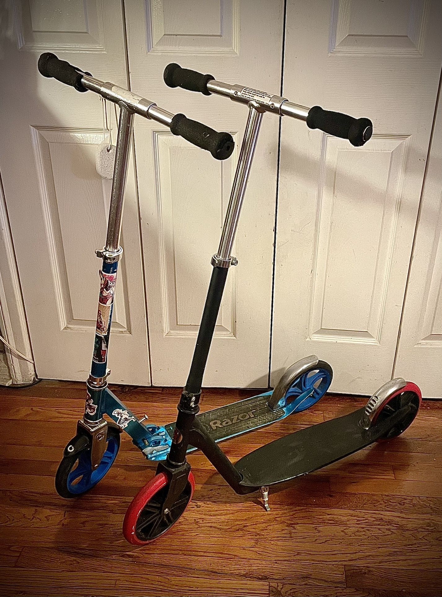 2 Razor Scooters (1 Foldable)