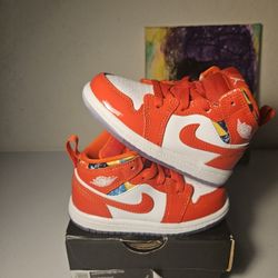 Size 7c - Kids Jordan 1's - $65