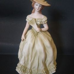 19th Century Meissen Porcelain Figurine Lady in Green with Fan (#7661) 8.5" tall
Small chip in hat