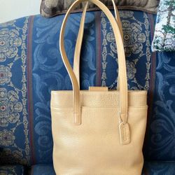 Coach  11”x10”.   Beige  Leather  Bag 