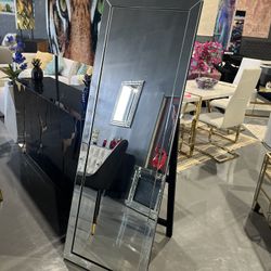 70” FLOOR MIRROR