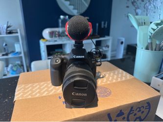 Canon EOS 90D