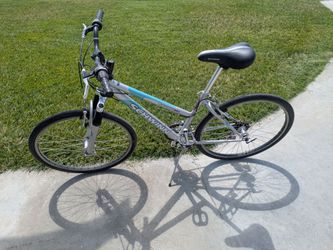 Schwinn Ranger 21 speed womens bike