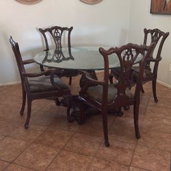 Stunning Dinning Table