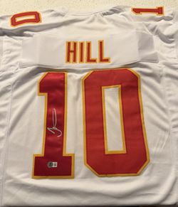 BECKETT Authentic Signed Tyreek Hill Jersey On A Kansas City Chiefs Custom Jersey