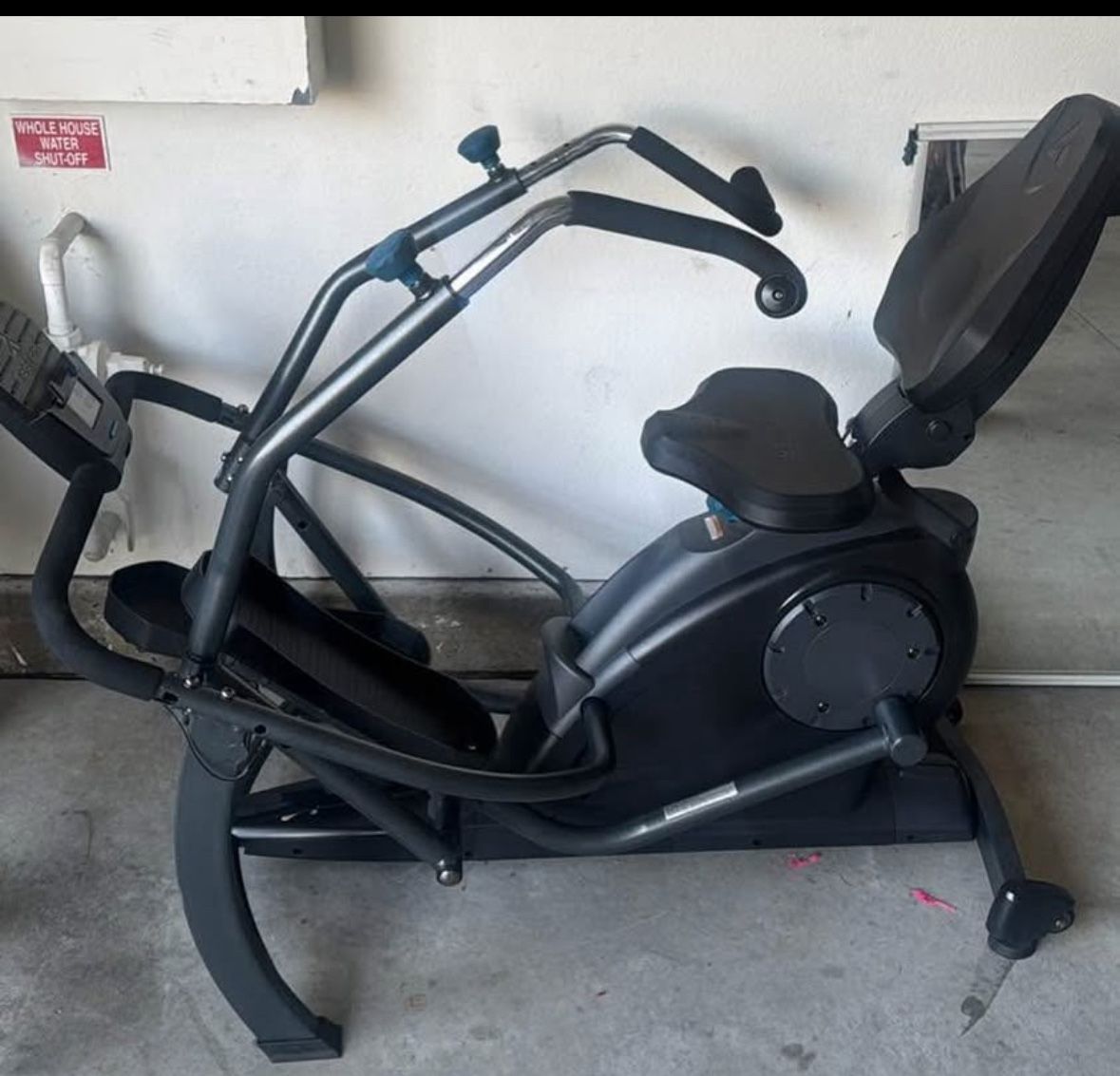 Teeter Free step Recumbent Cross Trainer