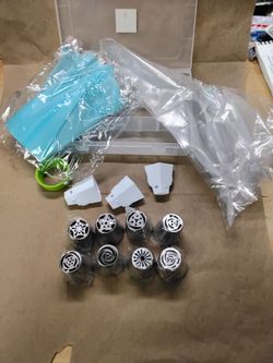 Russian Piping Tips Cake Decorating 18 Pieces Kit New Sealed Bag  $8 Or Best Offer