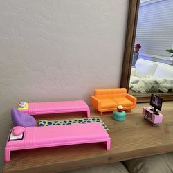 Barbie Bedroom And Babysiter Sets