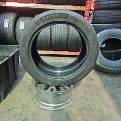 285/40/19 Michelin Tire 285 40 19