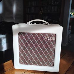 Vox 40 Watt Guitar Amplifier 