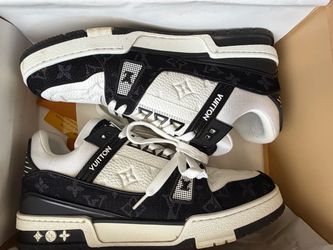 LV men’s sneaker